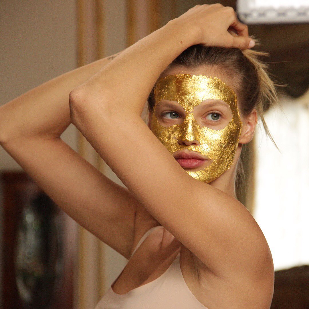 Mascarilla de oro