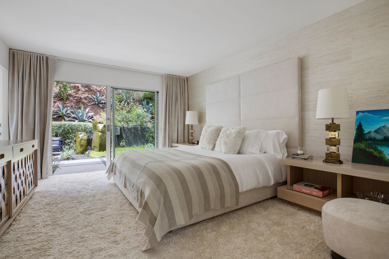 En la imagen, una de las habitaciones de la casa. / Foto: Oasisonlomavista