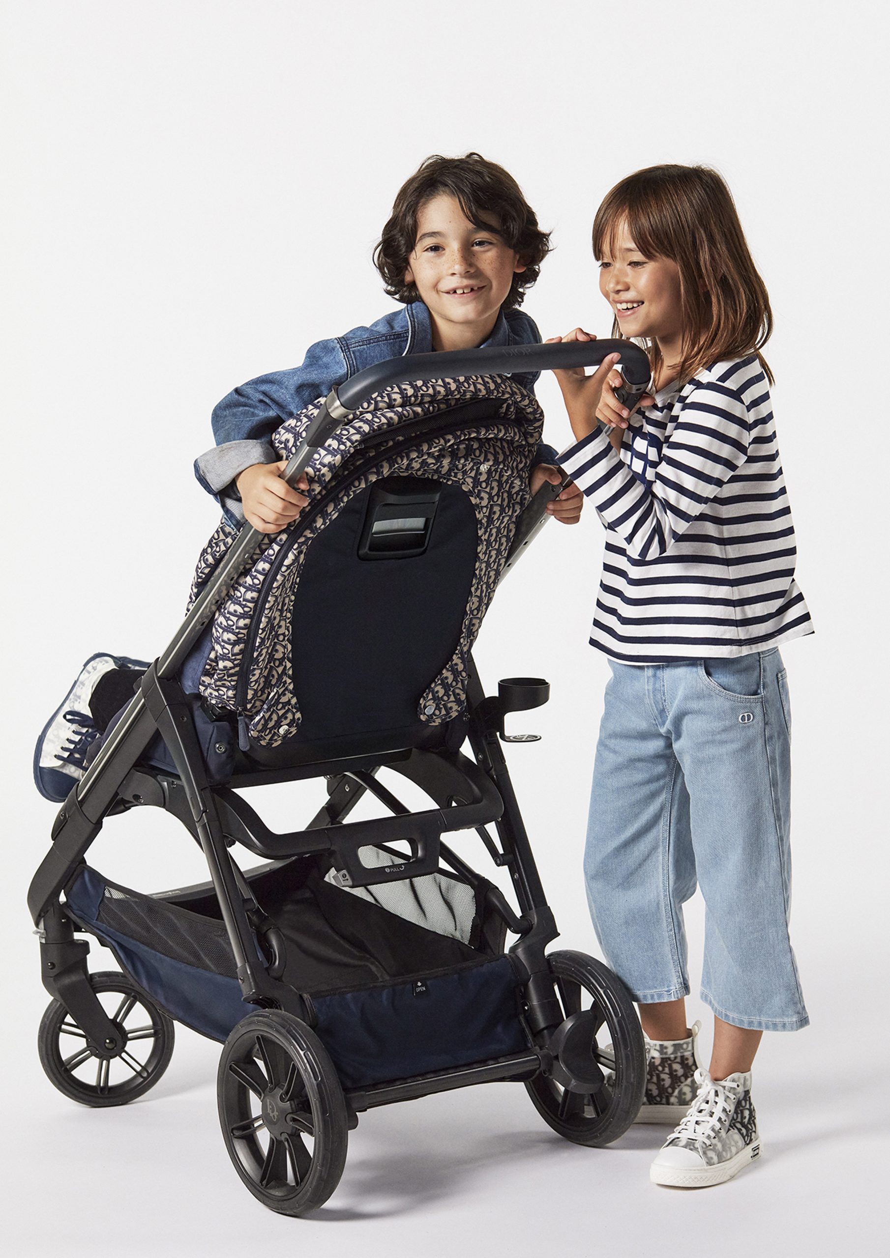 Carrito de bebé de Baby Dior/Foto: Dior.