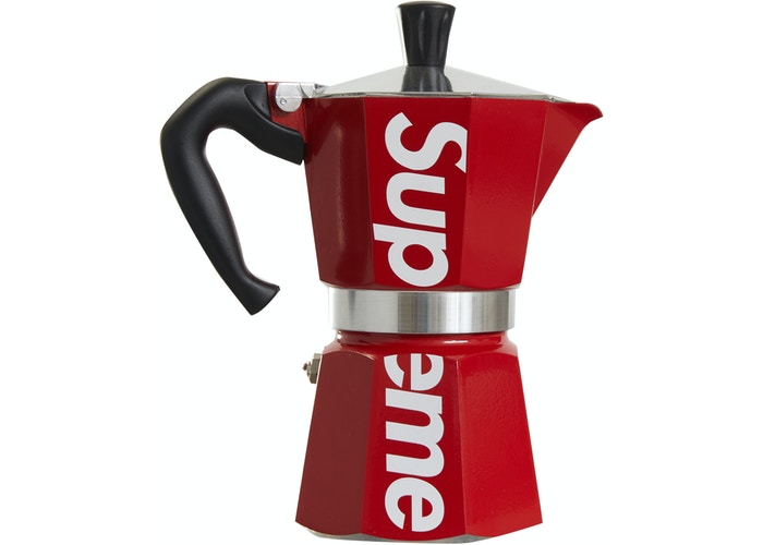En la imagen, cafetera melita de Supreme. /Foto: Cortes&iacute;a de la marca.