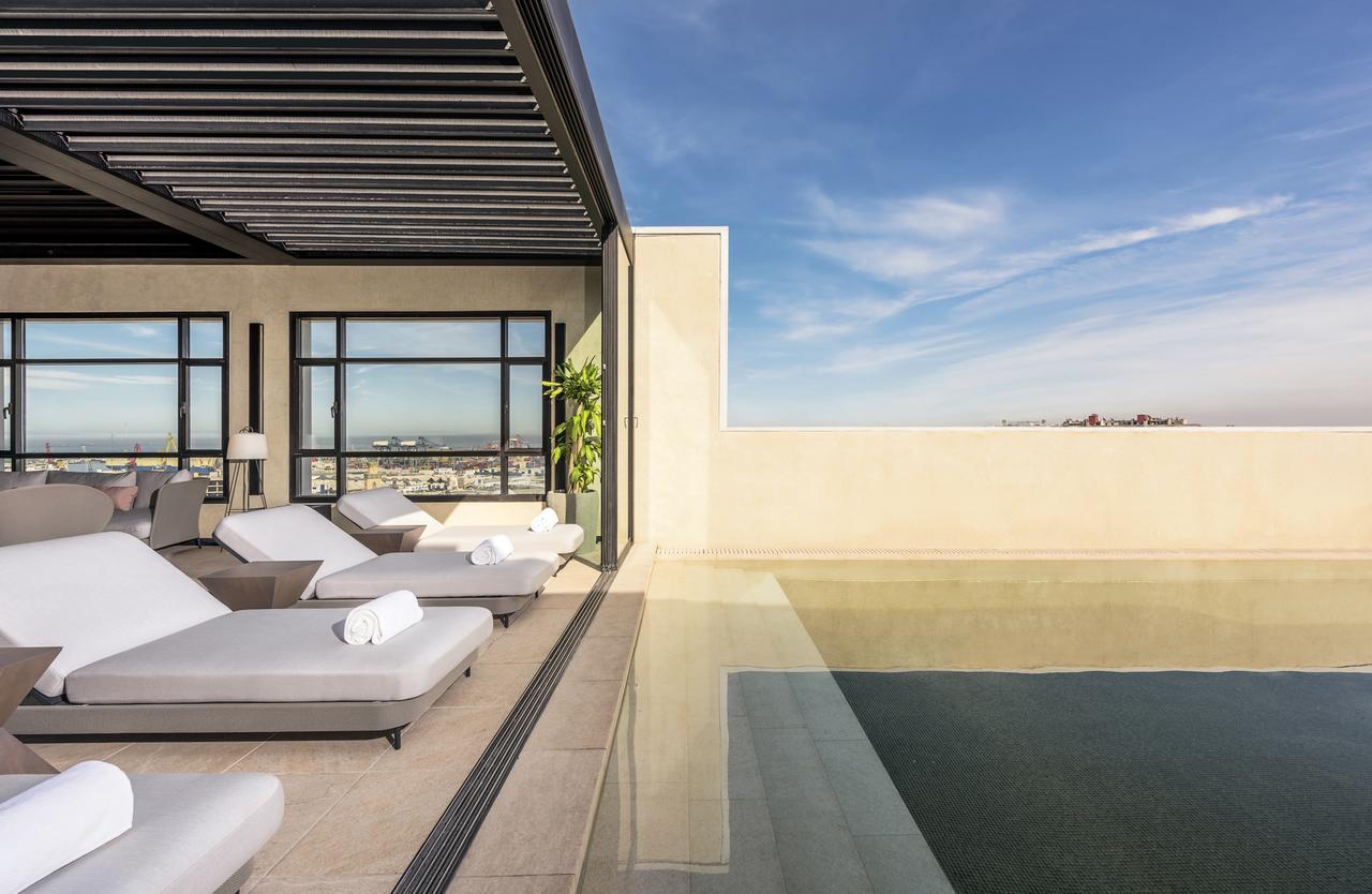 La piscina del hotel/Foto:Radisson Blu Hotel Casablanca City Center.