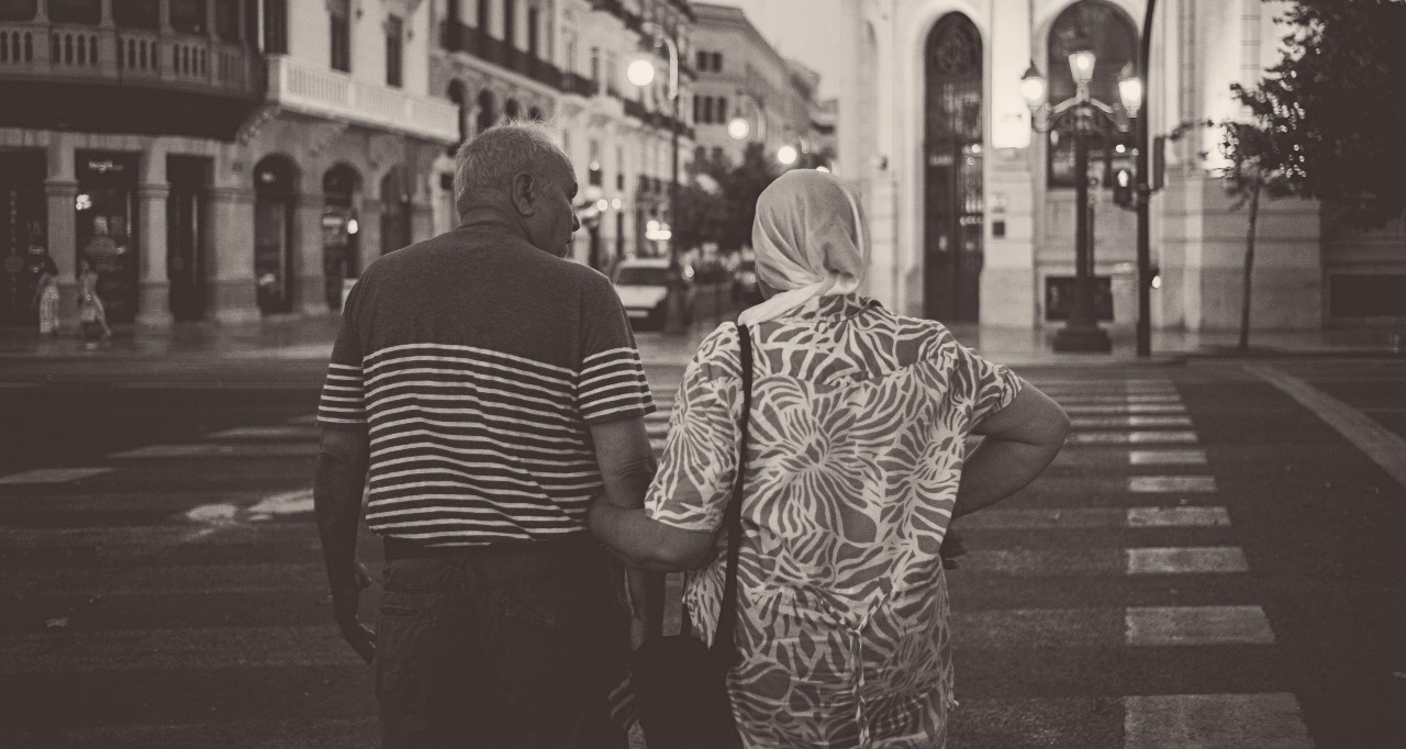 Un hombre y una mujer / Foto: Unplash