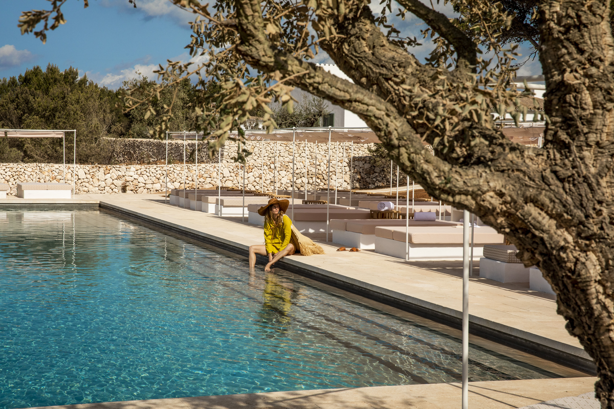 Piscina del hotel / Foto: Experimental Menorca