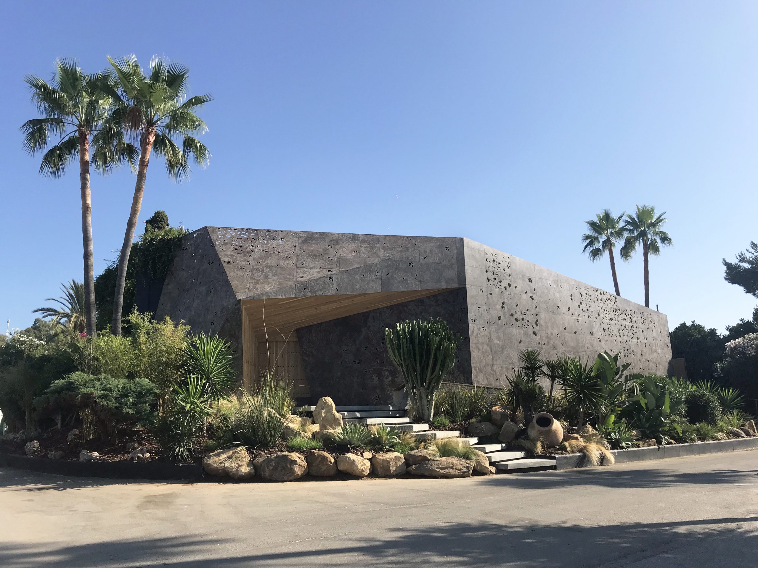 Discoteca marbell&iacute; 'Momento' dise&ntilde;ada por 'Archidom Studio'/ Foto: 