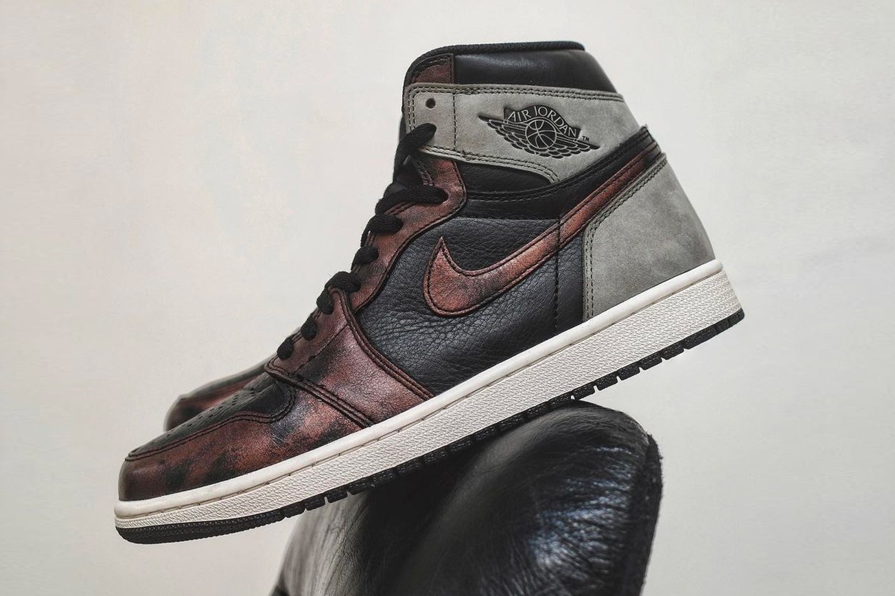 Air Jordan 1 Retro High OG "Shut Shadow".