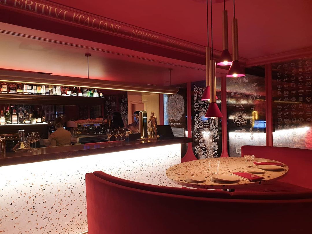 Sala Roja del restaurante Noi