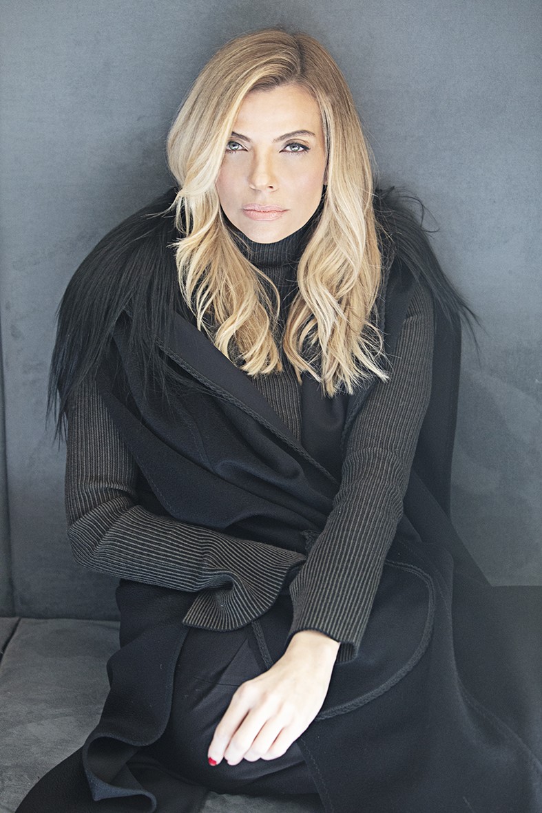 Raquel Oliva con abrigo de Pepe Botella.