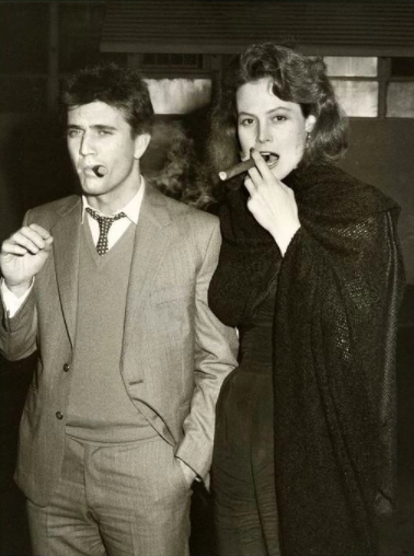 Sigourney Weaver and Mel Gibson. /Foto: @clasicogentleman