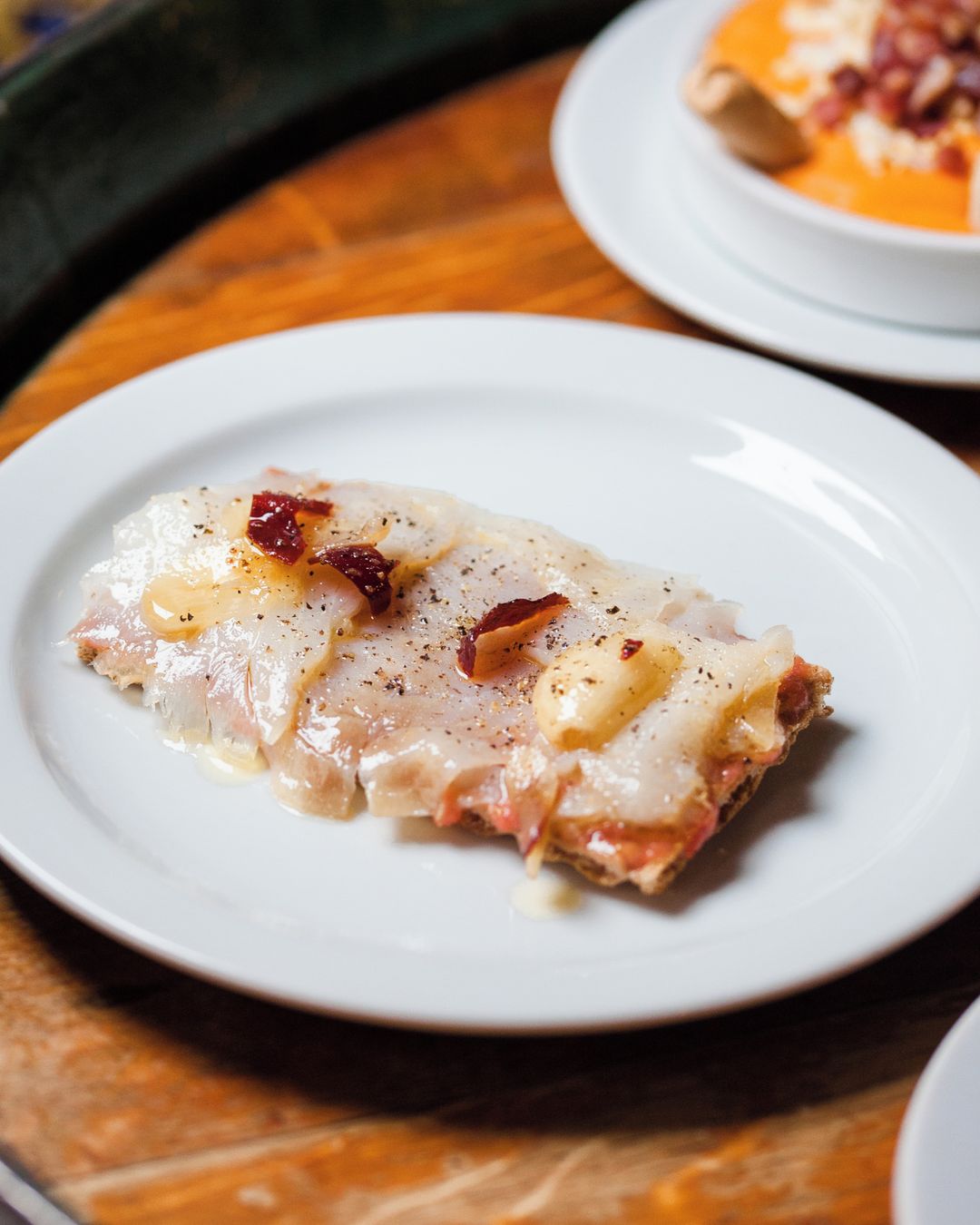 Canapé de bacalao ahumado y tomate de Laardosa