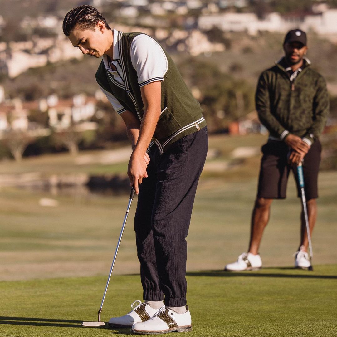Pantal&oacute;n largo de golf / Foto: Todd Snyder
