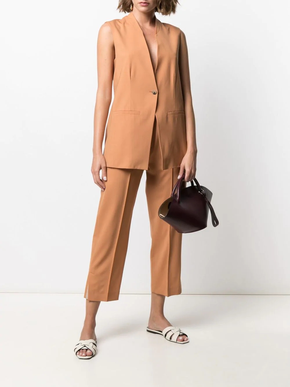 Sleeveless blazer