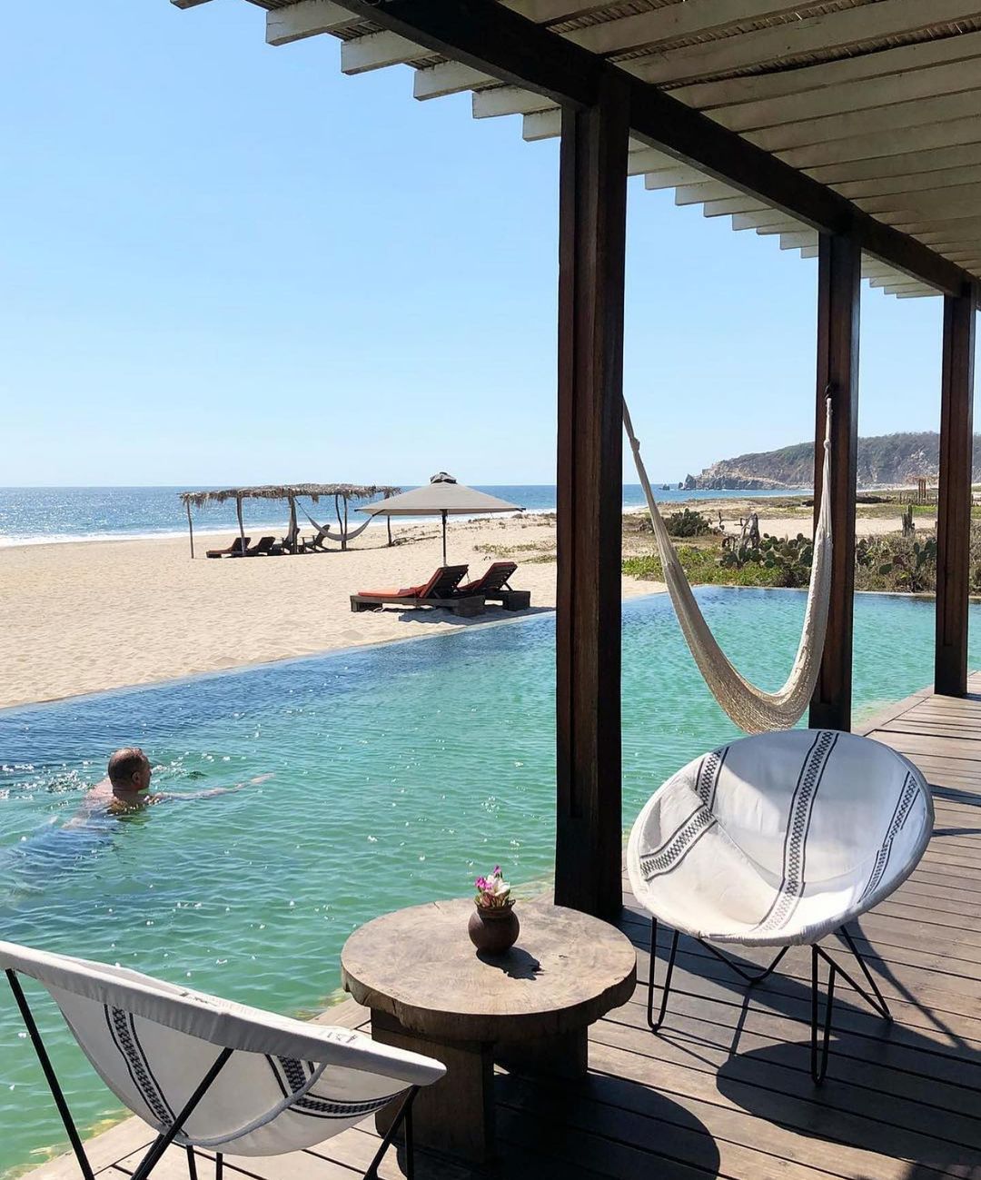 Hotel Escondido