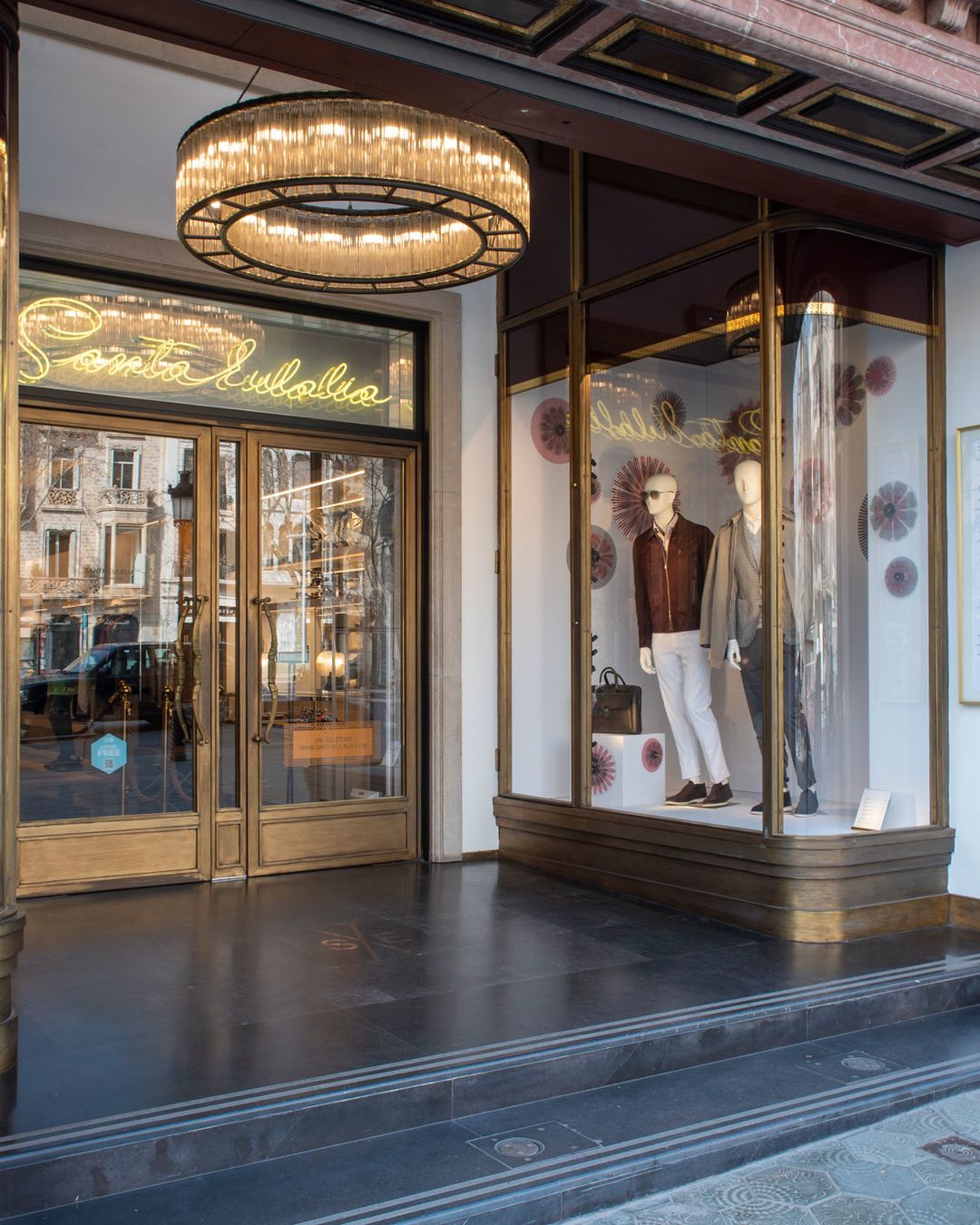 Escaparate de la tienda / Foto: @santaeulalia1843