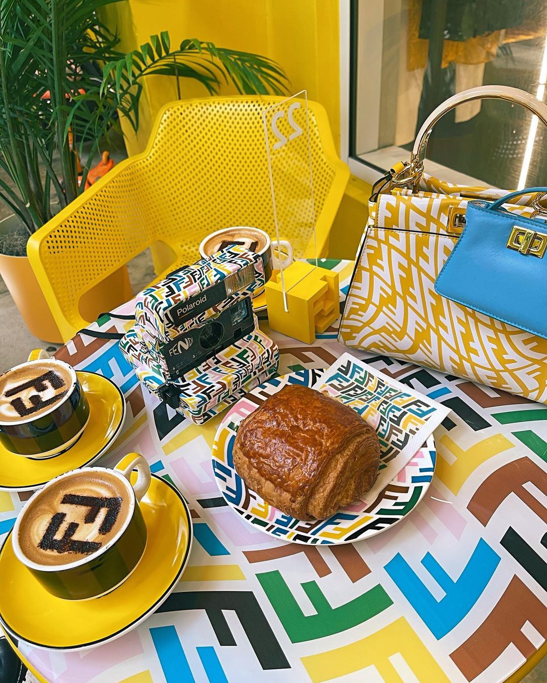 Fendi Caff&egrave;