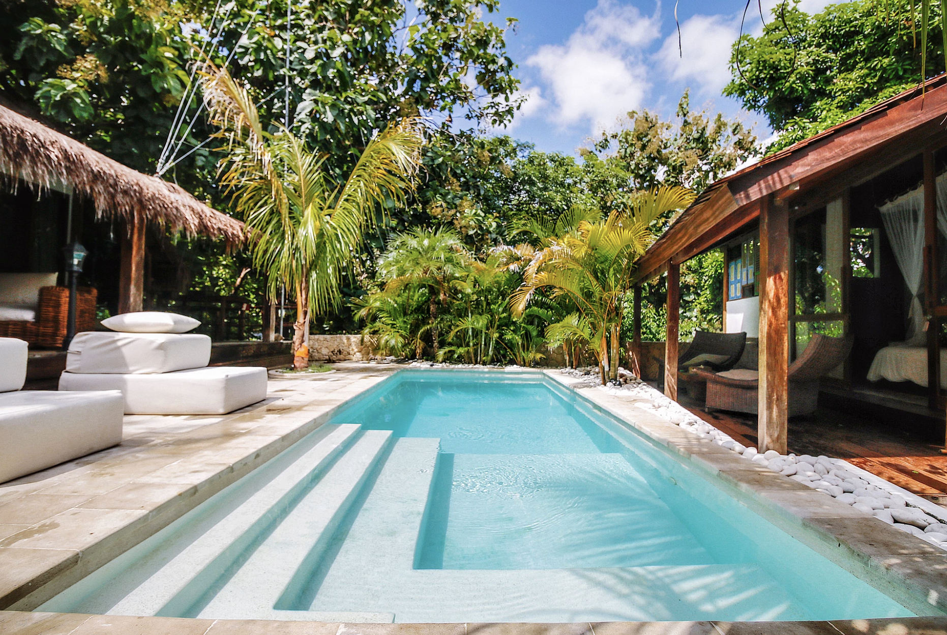 La piscina de la villa / Foto: La Cabane