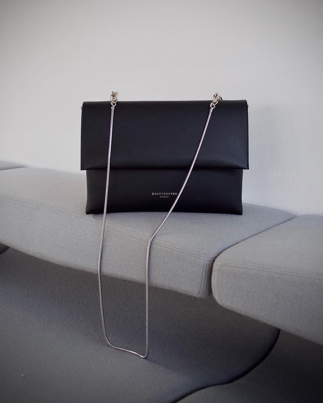 Bolso de Sharkchaser