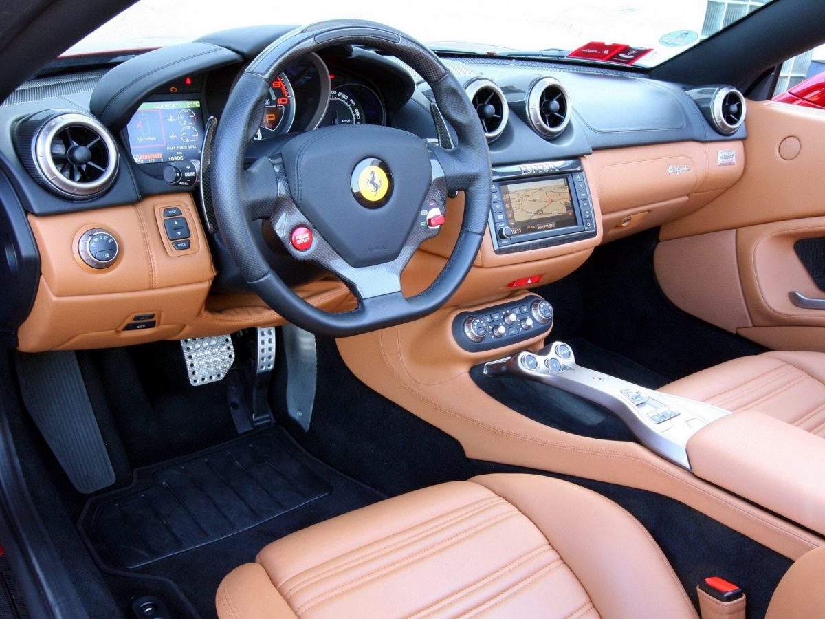 Ferrari de Hugh Grant