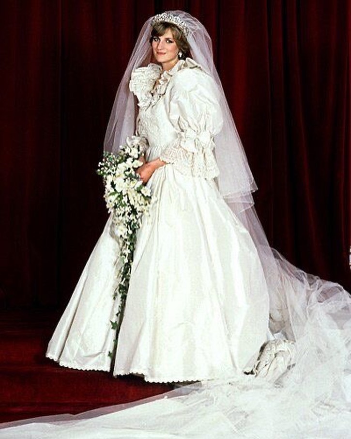 Lady Di el día de su boda. /Foto: Instagram @yourhonordiana