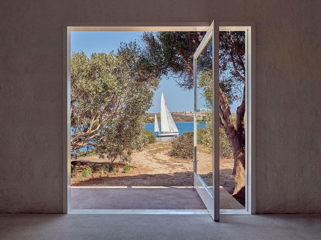 Vistas al puerto de Mah&oacute;n / Foto: Hauser & Wirth