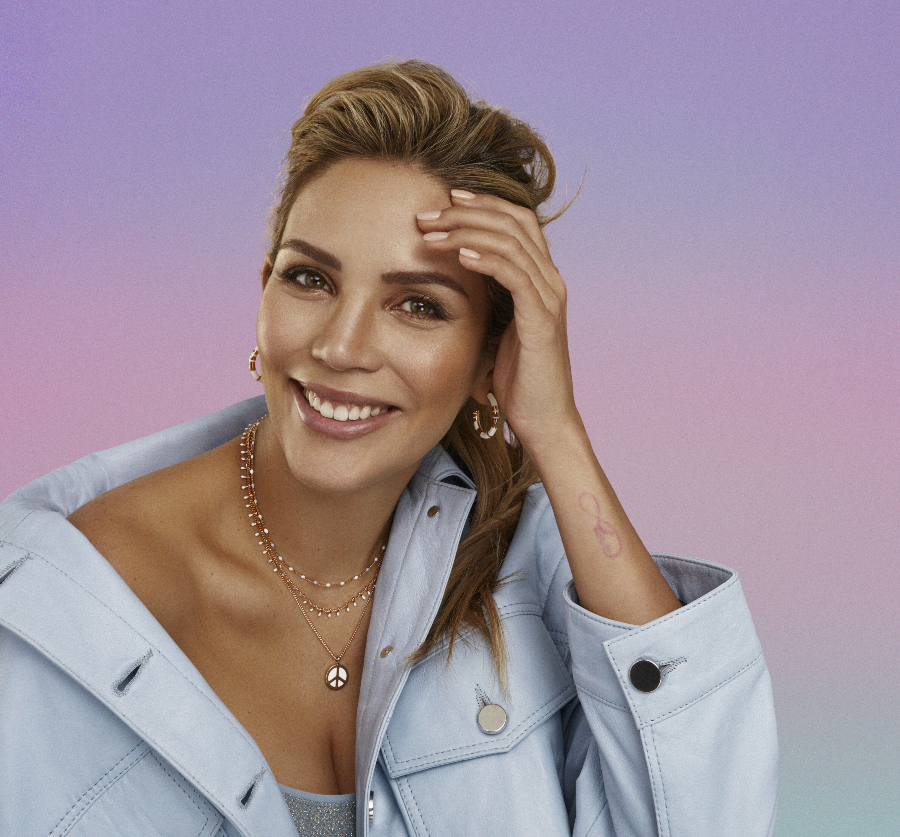 Foto: Rosanna Zanetti con sus joyitas de Vidal&Vidal