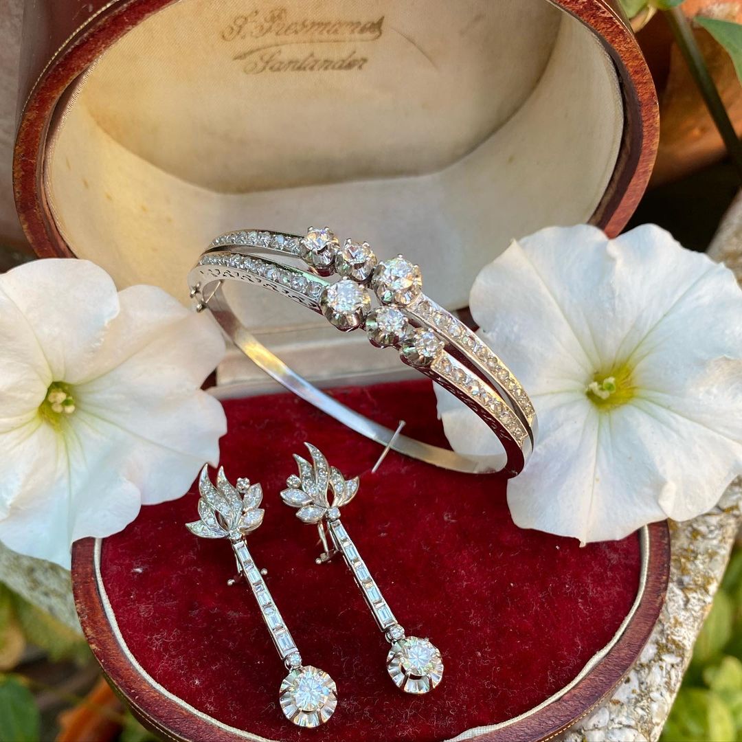 Anillo y pendientes
