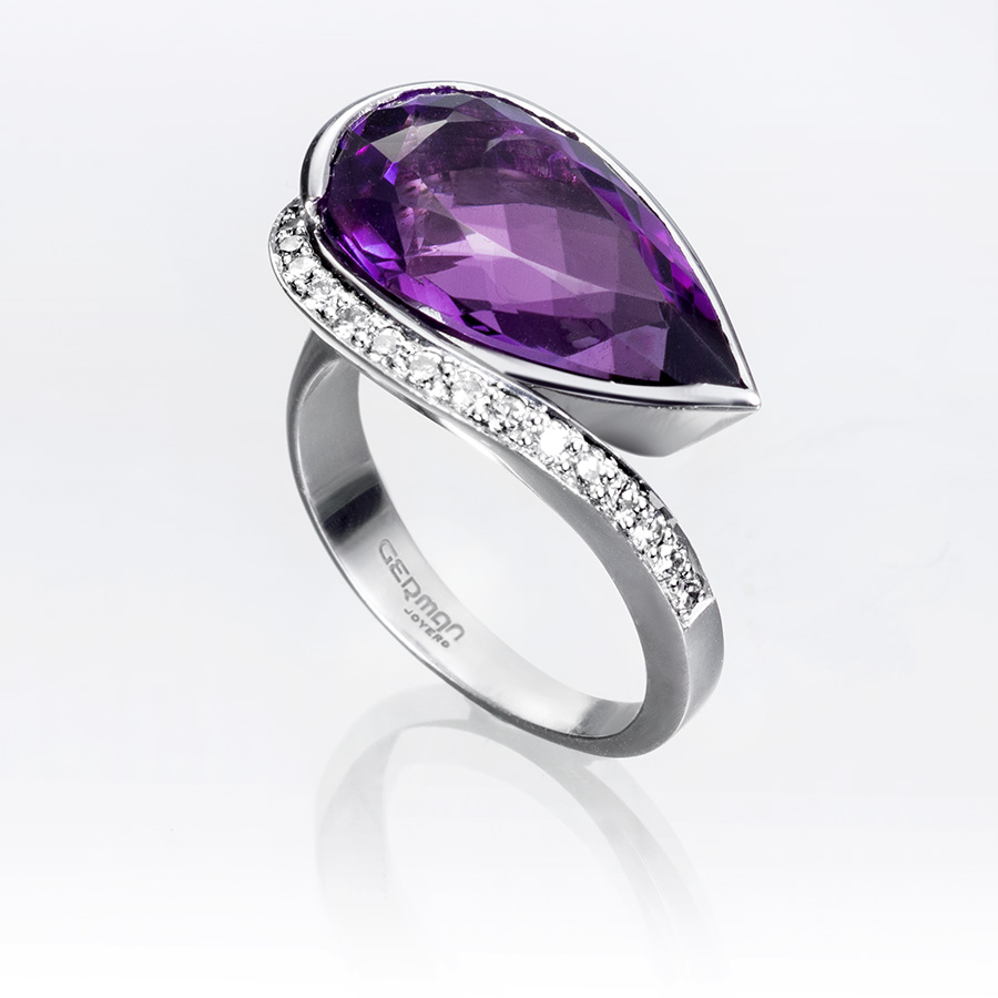 Anillo de German López