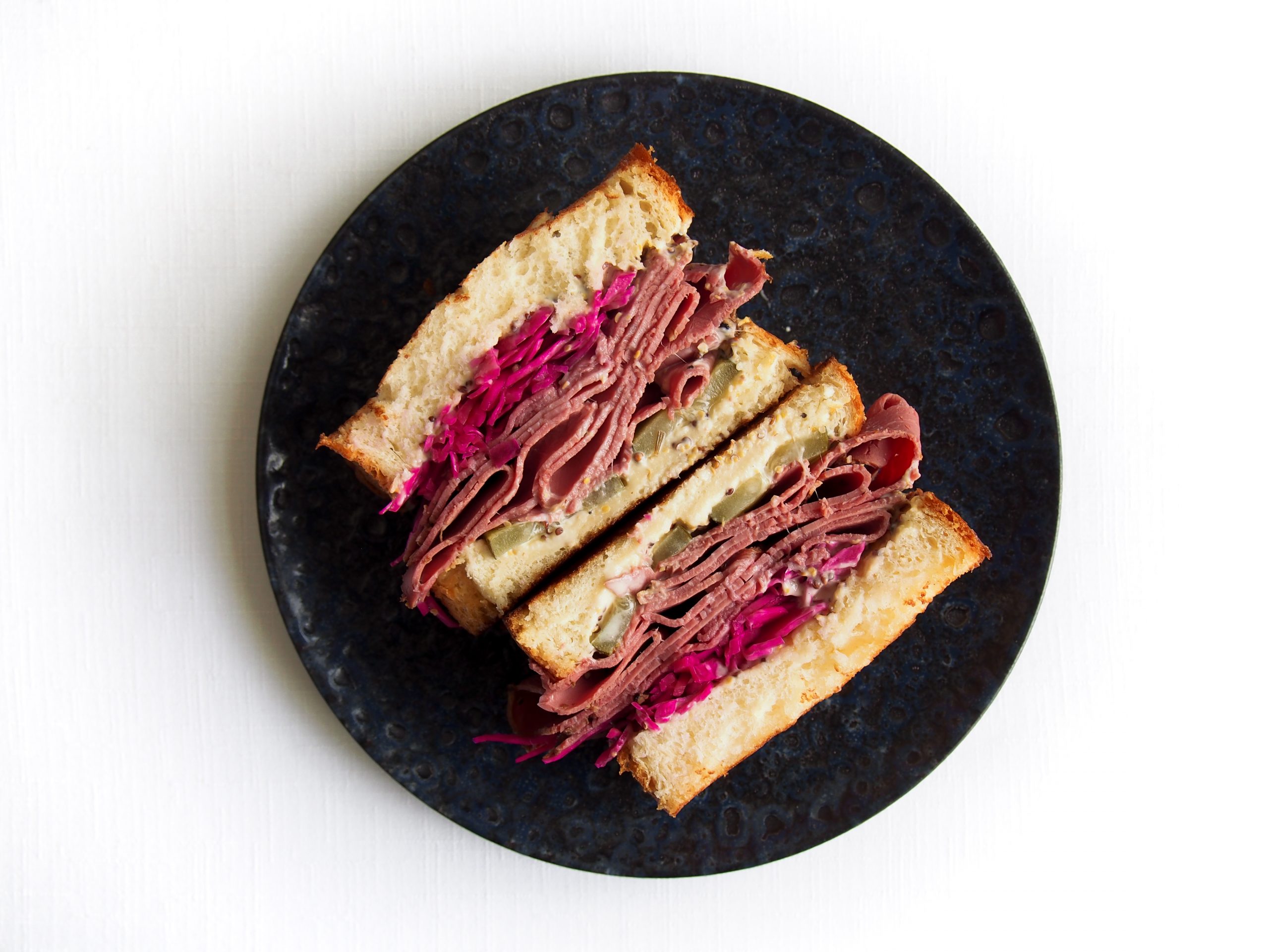 Sándwich de pastrami / Foto: Terzio