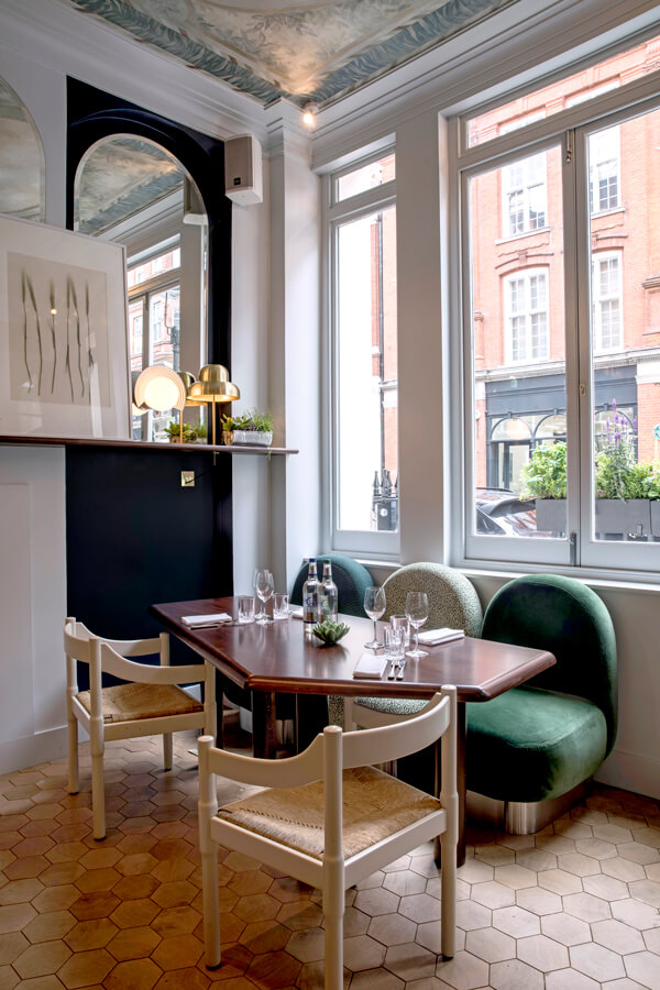 Uno de los rincones del restaurante / Foto: Henrietta Hotel