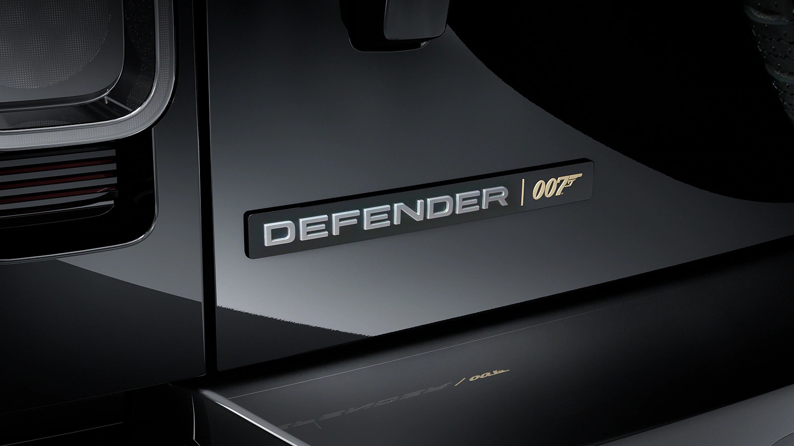 Land Rover Defender Bond Edition
