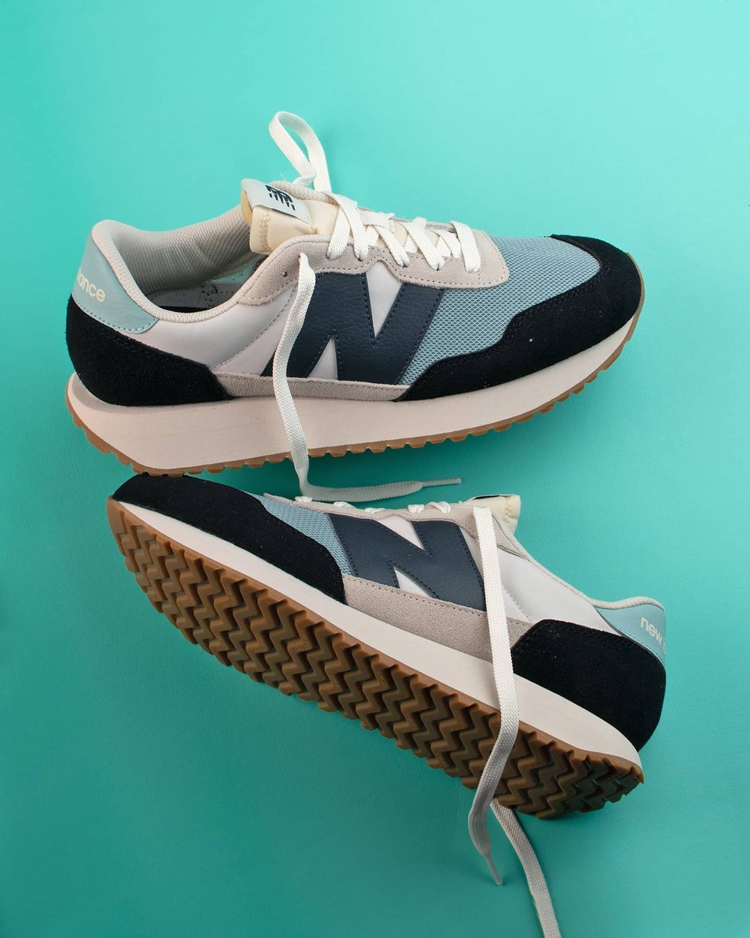 New Balance 237