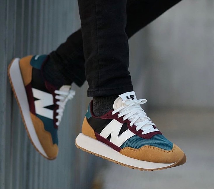 New Balance 237