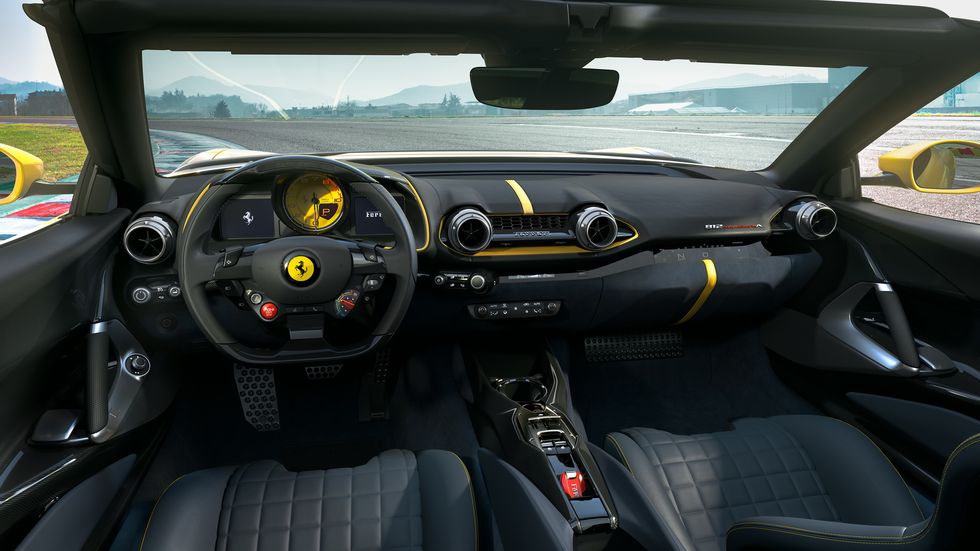 Interior del autom&oacute;vil