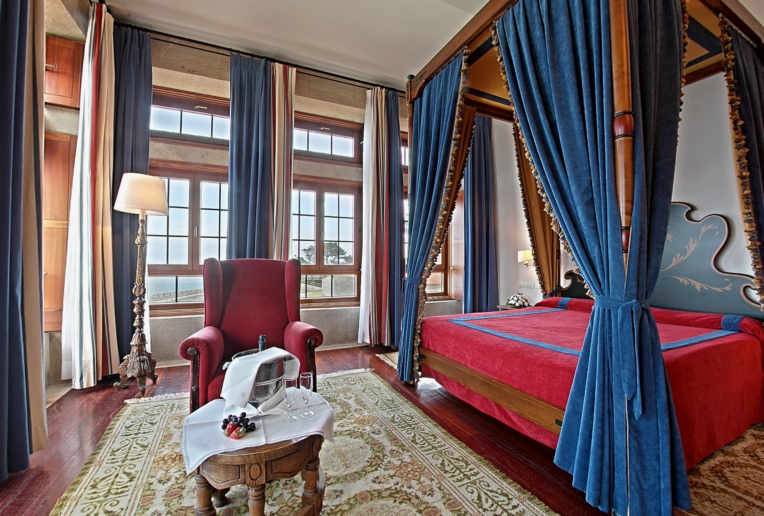 Paradores