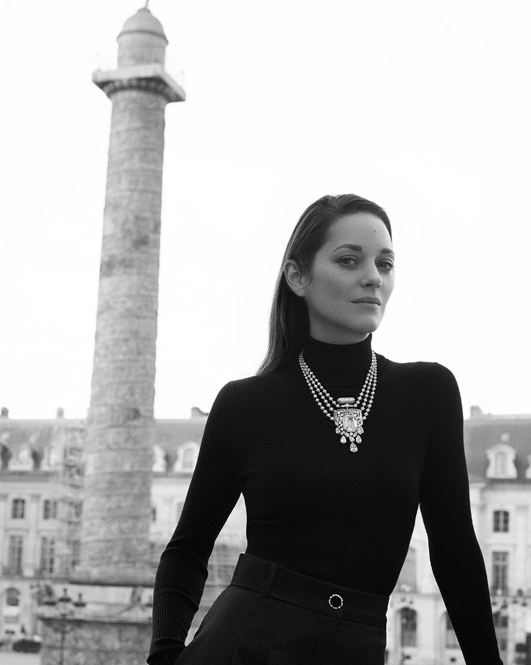 Marion Cotillard con collar 55.55 quilates