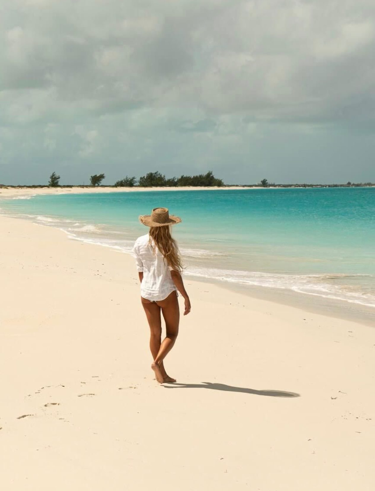 Una chica en las playas de Pine Cay/Foto: Pine Cay