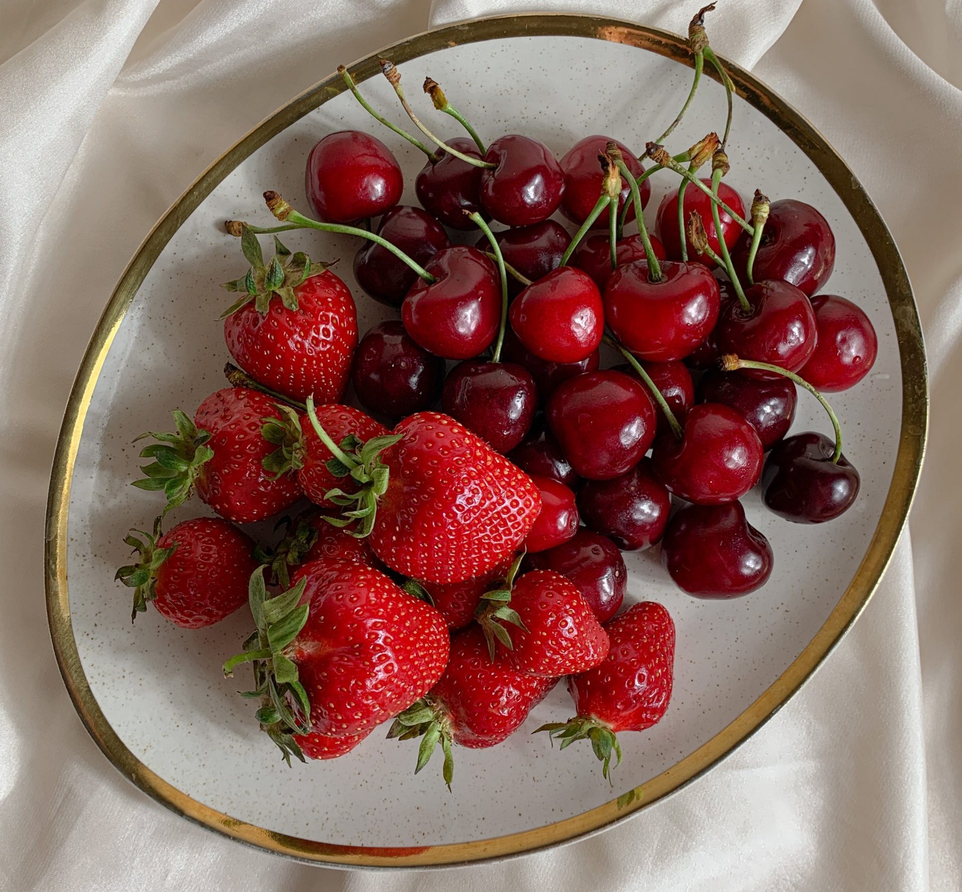 Fresas y cerezas