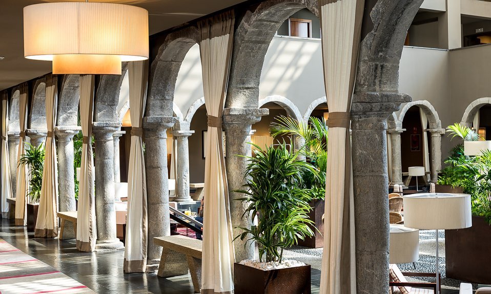 Paradores
