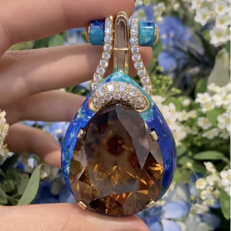 Colgante de diamante The Earth Star, creado por el taller David Webb.