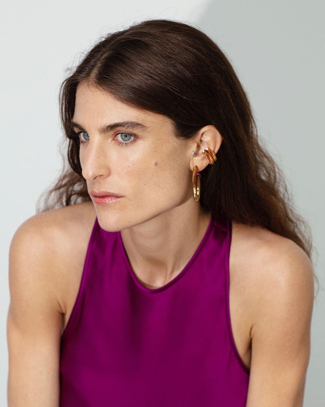 Maria Sole Ferragamo con pendientes de la colección Trucioli.