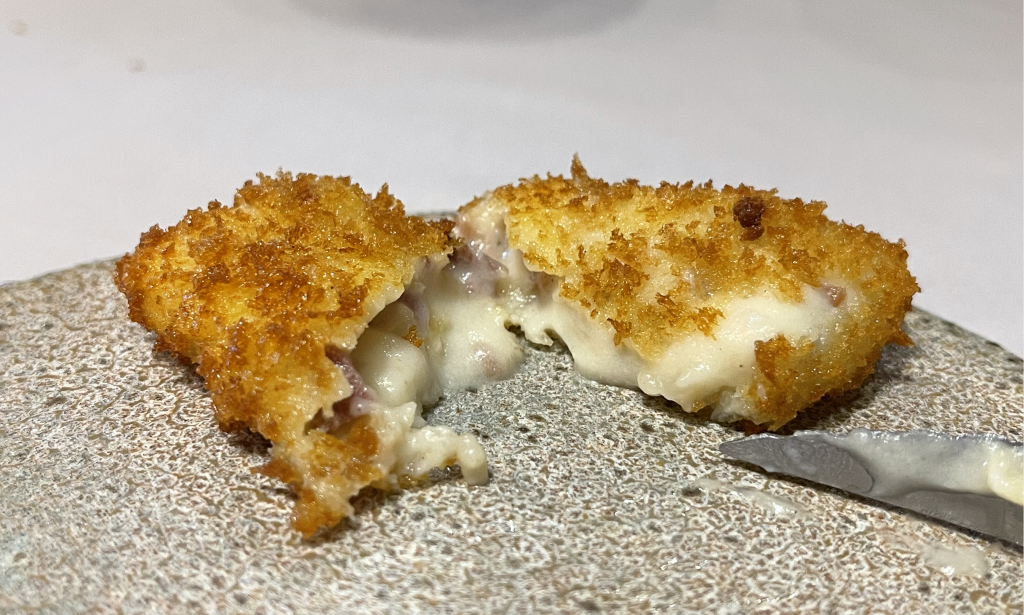 Croqueta de jam&oacute;n en Essentia