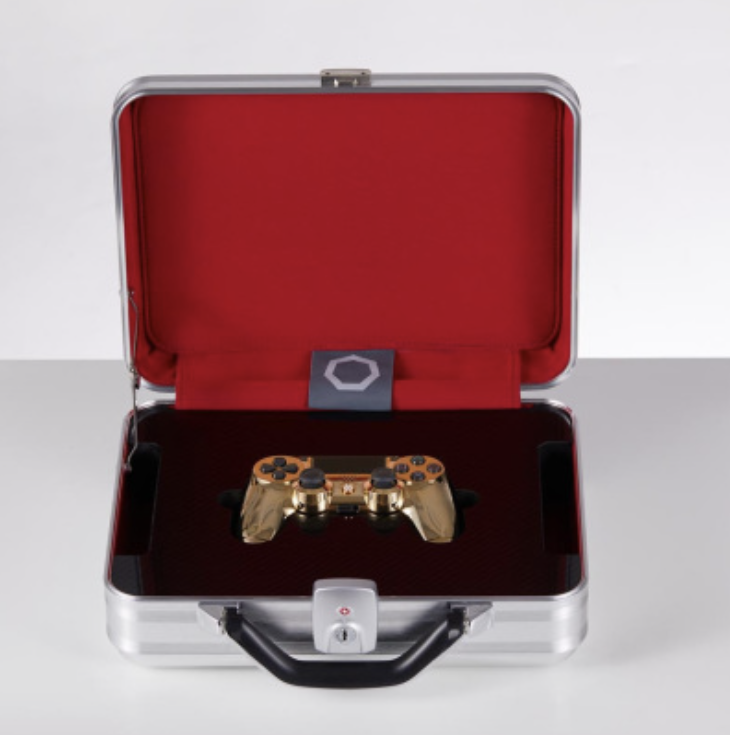 DualShock 4 de oro y diamantes, de Brikk.