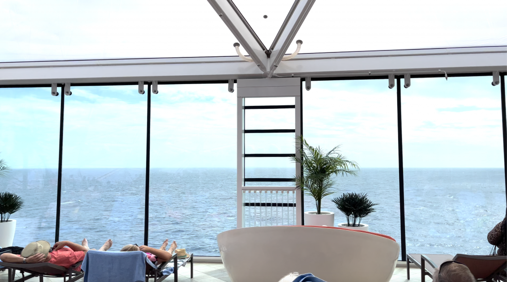 Solarium en el Wonder of the Seas