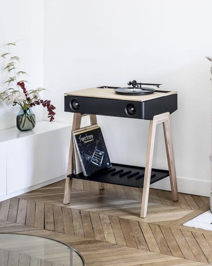 LX Turntable.