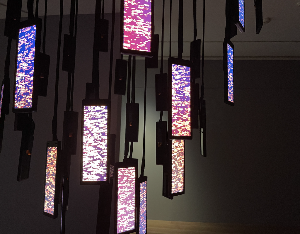 Obra de la exposición Caudales de Rafael Lozano Hemmer en México