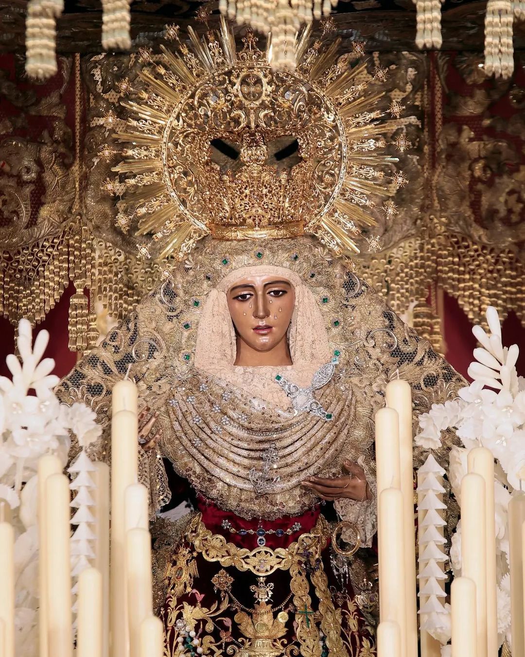 'Nuestra Señora de la Esperanza de Triana Coronada'