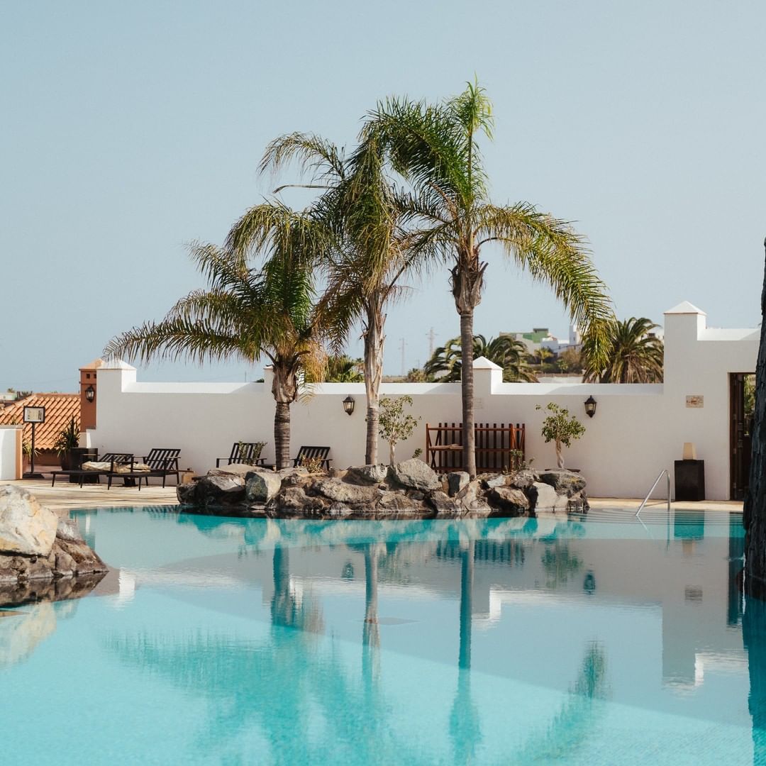 Una de las piscinas de Hotel Hacienda del Conde