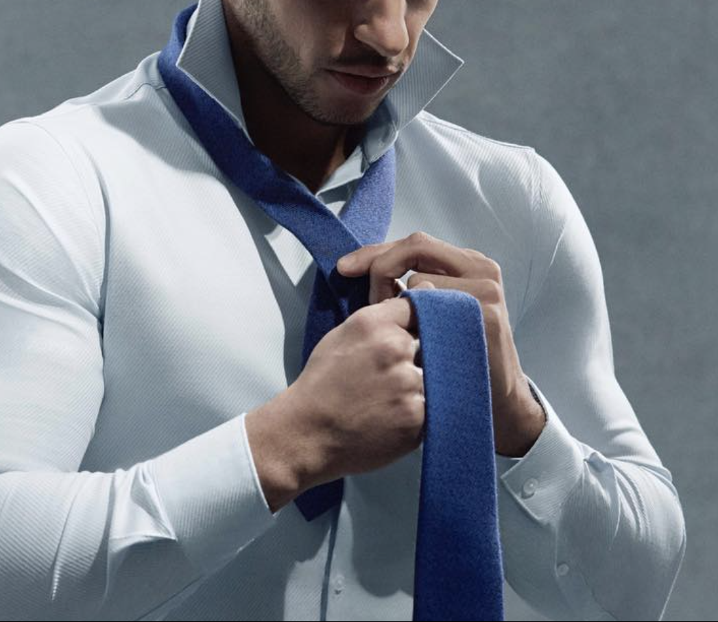 Camisa blanca slim fit.