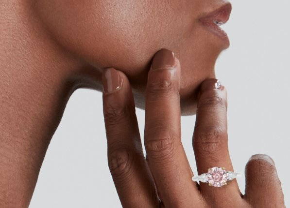 Anillo diamantes rosa