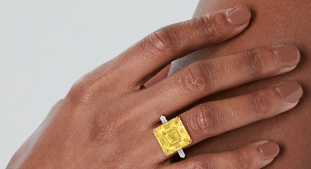 Anillo diamantes amarillos