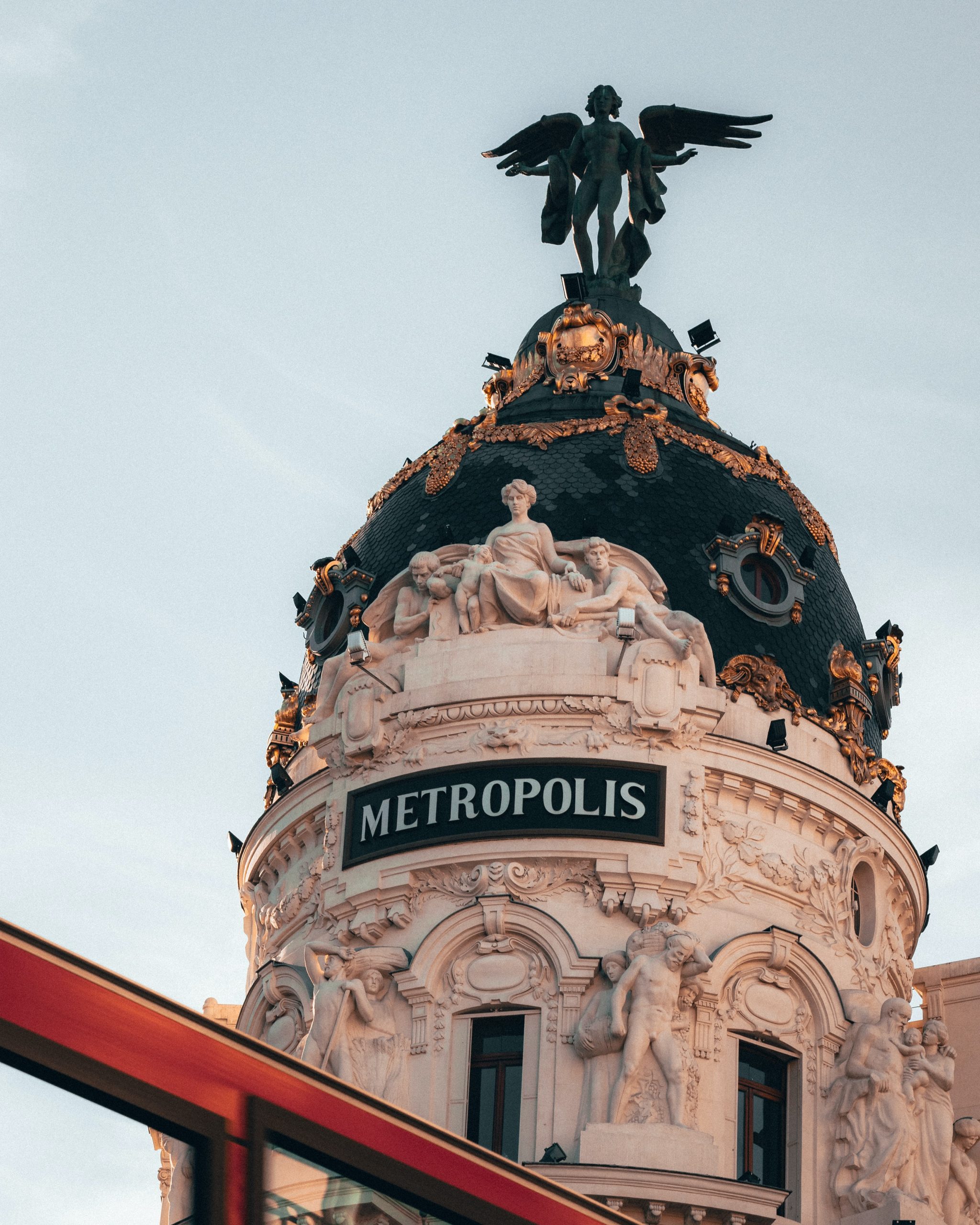 Edificio Metropolis